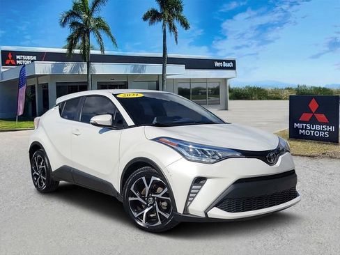 Used 2021 Toyota C-HR XLE image 1