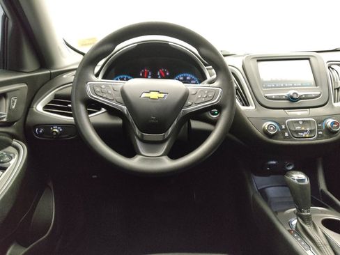 Used 2018 Chevrolet Malibu LS image 22