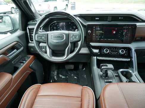 Used 2025 GMC Sierra 1500 Denali Ultimate AWD/4WD image 12
