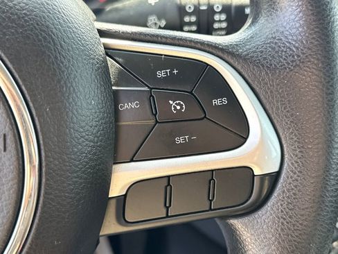 Used 2018 Jeep Compass Sport FWD image 32