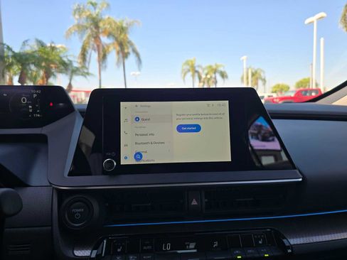 Certified 2026 Toyota Prius XLE FWD image 28