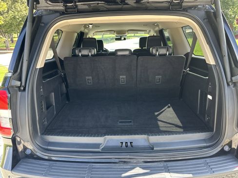 Used 2024 Ford Expedition Max XLT image 18