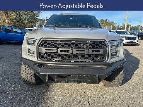 Used 2018 Ford F150 Raptor w/ Equipment Group 802A Luxury image 11