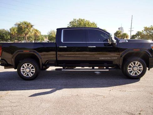 Used 2020 GMC Sierra 2500 Denali w/ Denali Ultimate Package image 2