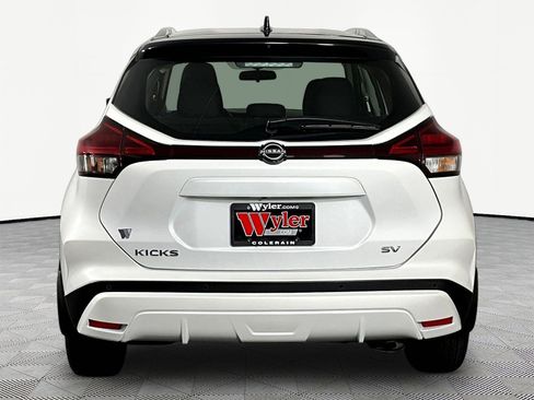 Used 2024 Nissan Kicks SV FWD image 5