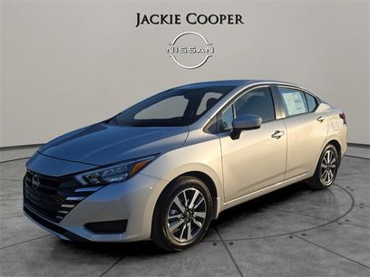 New 2025 Nissan Versa SV w/ Trunk Package