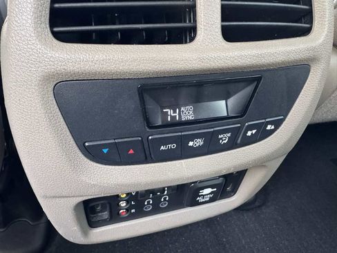 Used 2016 Honda Pilot Touring image 35