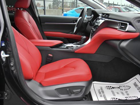 Used 2019 Toyota Camry XSE image 43