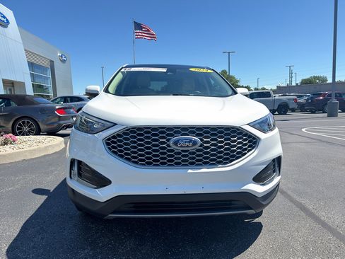Used 2024 Ford Edge SEL w/ Convenience Package AWD/4WD image 3