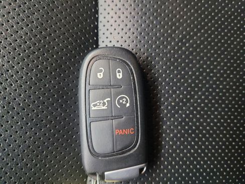 Used 2020 Jeep Cherokee Limited w/ Advanced Safety Group image 32