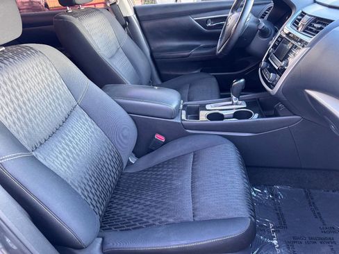 Used 2018 Nissan Altima 2.5 SV FWD image 6