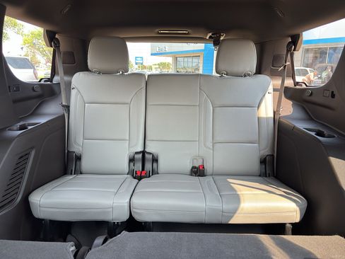 Used 2023 Chevrolet Tahoe Z71 w/ Luxury Package AWD/4WD image 22