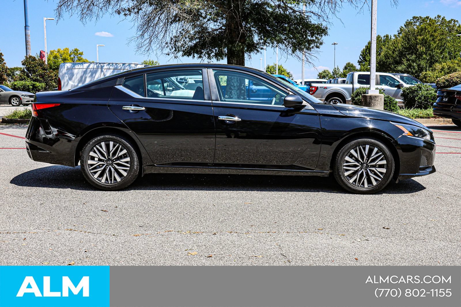 Used 2024 Nissan Altima 2.5 SV FWD image 10