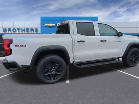 New 2025 Chevrolet Colorado Trail Boss w/ Off-Road Front Bumper Package image 9