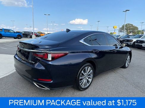 Used 2019 Lexus ES 350 w/ Premium Package FWD image 4