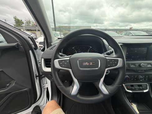 Used 2023 GMC Terrain SLE w/ Driver Convenience Package AWD/4WD image 14