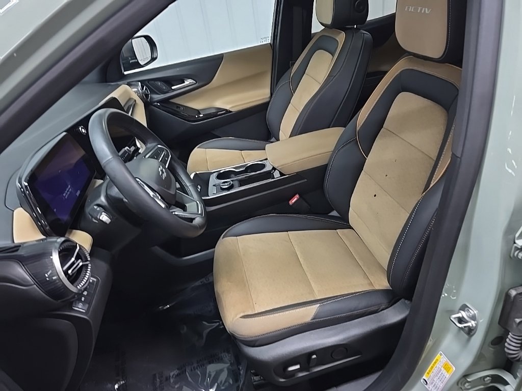 Used 2025 Chevrolet Equinox ACTIV w/ Safety and Technology Package AWD/4WD image 30