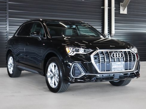 New 2025 Audi Q3 2.0T Premium image 12