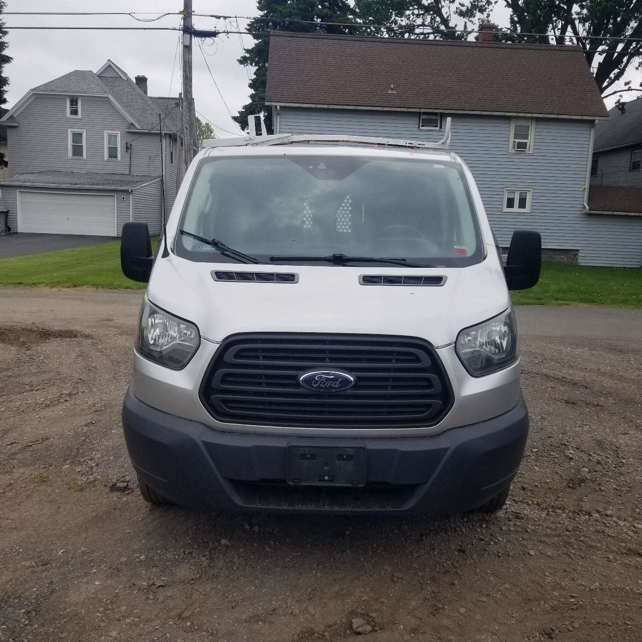 Used 2016 Ford Transit 250 130 Low Roof RWD image 8
