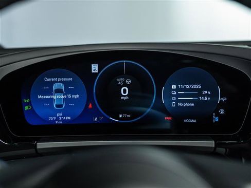 Used 2025 Porsche Macan Electric image 22