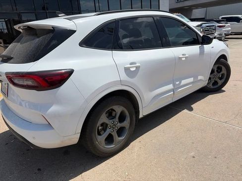 Used 2023 Ford Escape ST-Line w/ Tech Pack #1 FWD image 7