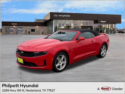 Used 2020 Chevrolet Camaro LT image 1