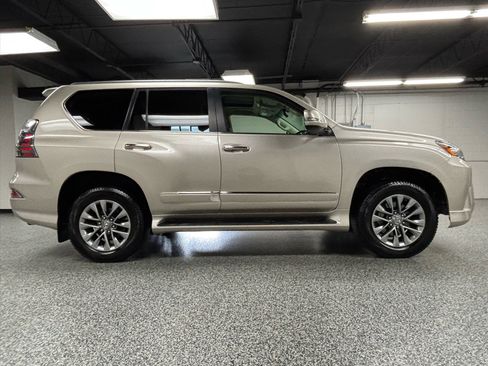 Used 2015 Lexus GX 460 Luxury w/ Preferred Accessory Package image 5