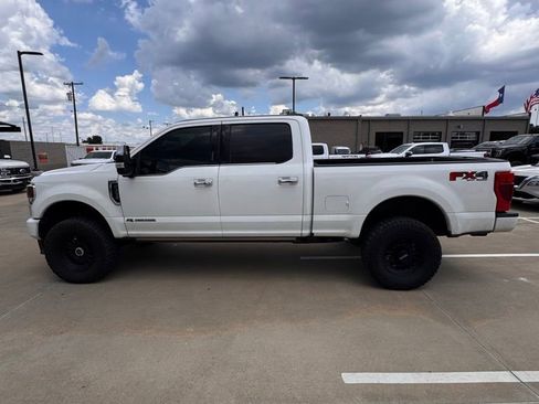 Used 2020 Ford F250 Platinum w/ FX4 Off-Road Package AWD/4WD image 4