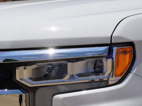 Used 2023 Chevrolet Silverado 1500 LT AWD/4WD image 4