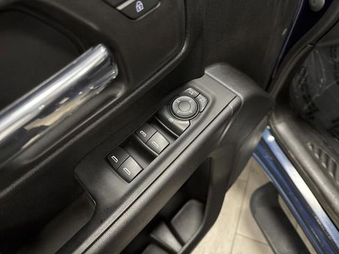 Used 2023 Chevrolet Silverado 2500 Custom w/ Custom Value Package image 26