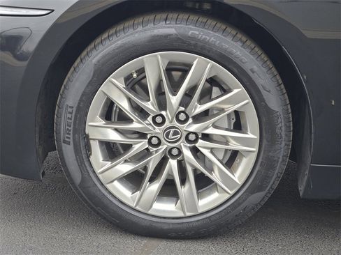 Used 2018 Lexus LS 500 image 12