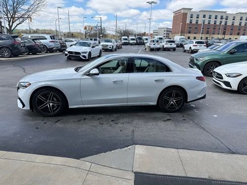 New 2026 Mercedes-Benz E 350 4MATIC Sedan image 4