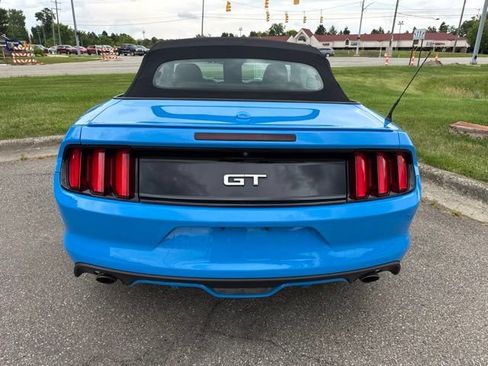 Used 2017 Ford Mustang GT Premium w/ Equipment Group 401A RWD image 4