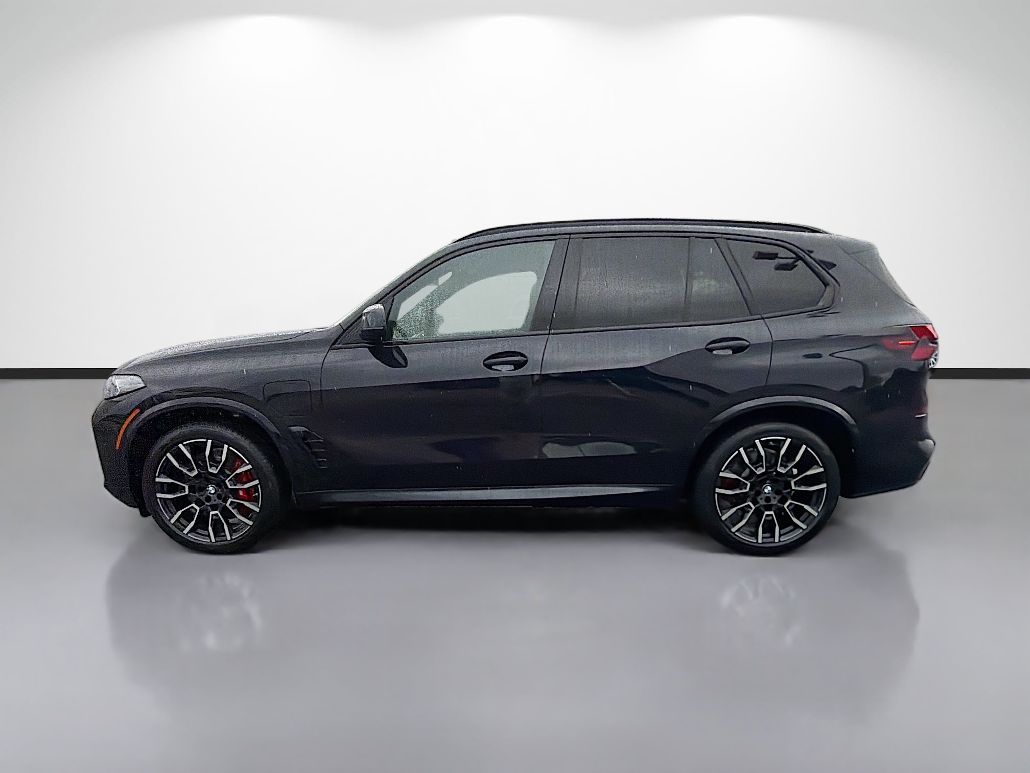 New 2026 BMW X5 xDrive50e w/ M Sport Package AWD/4WD image 6