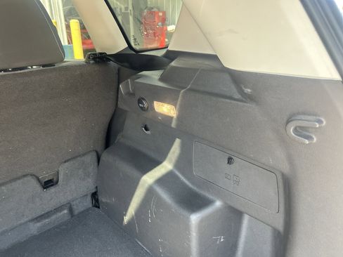 Used 2018 Ford Escape SE image 40