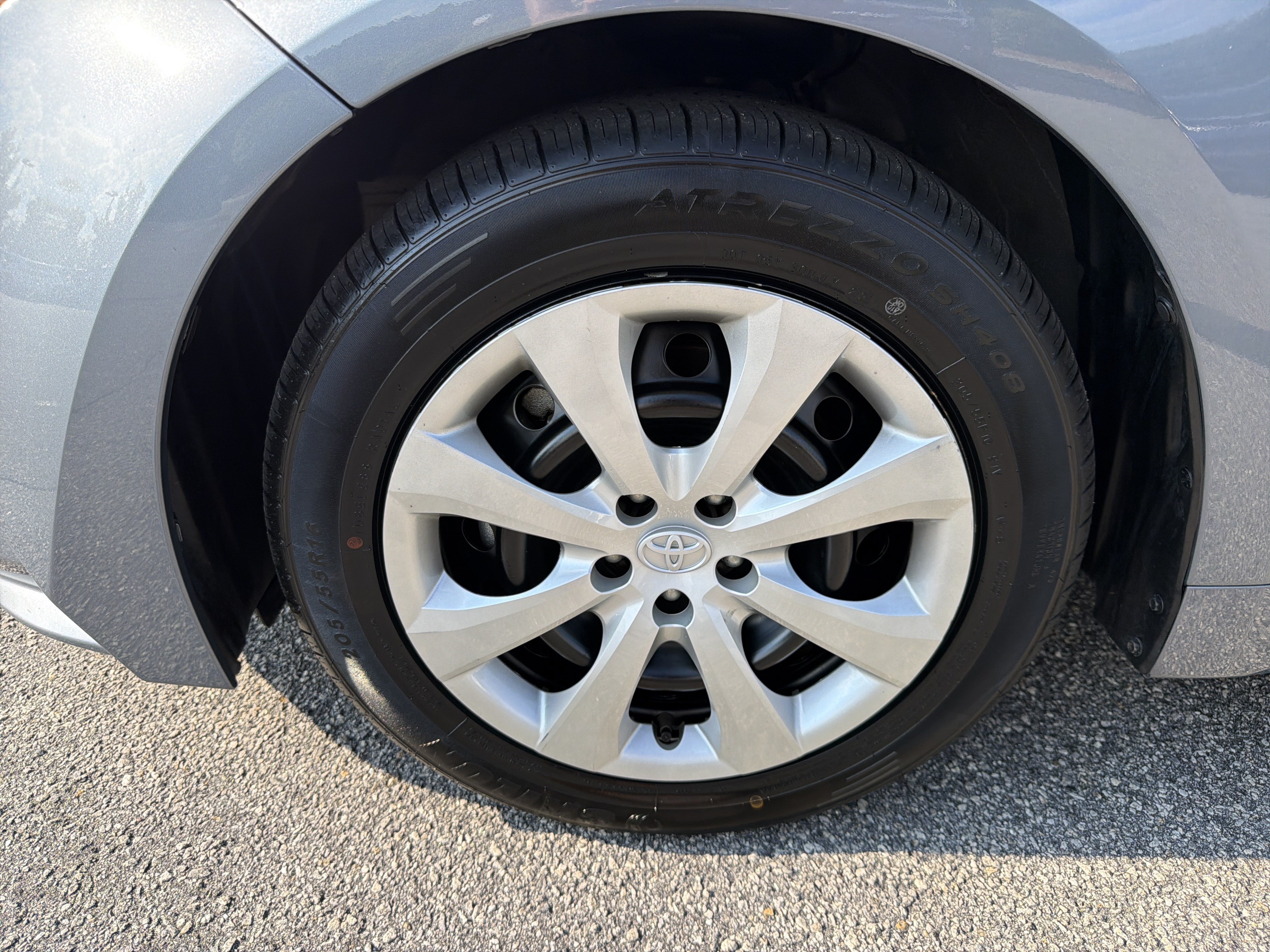 Certified 2025 Toyota Corolla LE FWD image 21