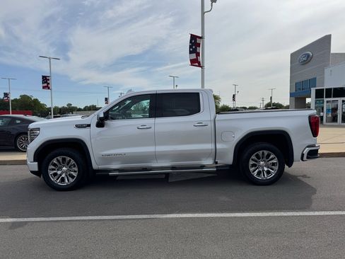 Used 2022 GMC Sierra 1500 Denali w/ Technology Package AWD/4WD image 7