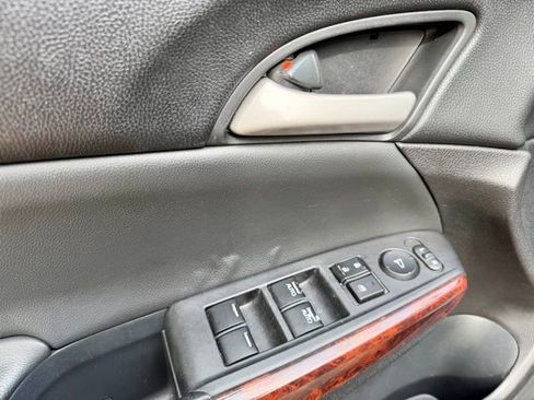 Used 2012 Honda Crosstour EX image 22