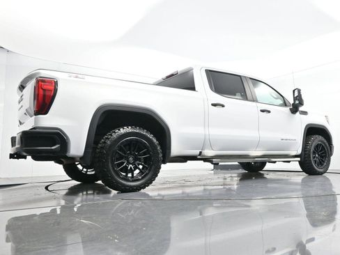 Used 2021 GMC Sierra 1500 4x4 Crew Cab w/ Sierra Value Package image 49