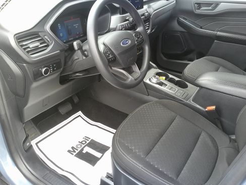 Used 2025 Ford Escape Active AWD/4WD image 17