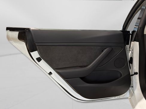 Used 2023 Tesla Model 3 Standard Range RWD image 34
