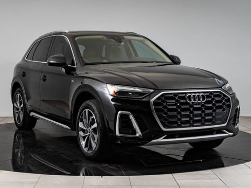 Used 2023 Audi Q5 2.0T Premium Plus w/ Premium Plus Package AWD/4WD image 12