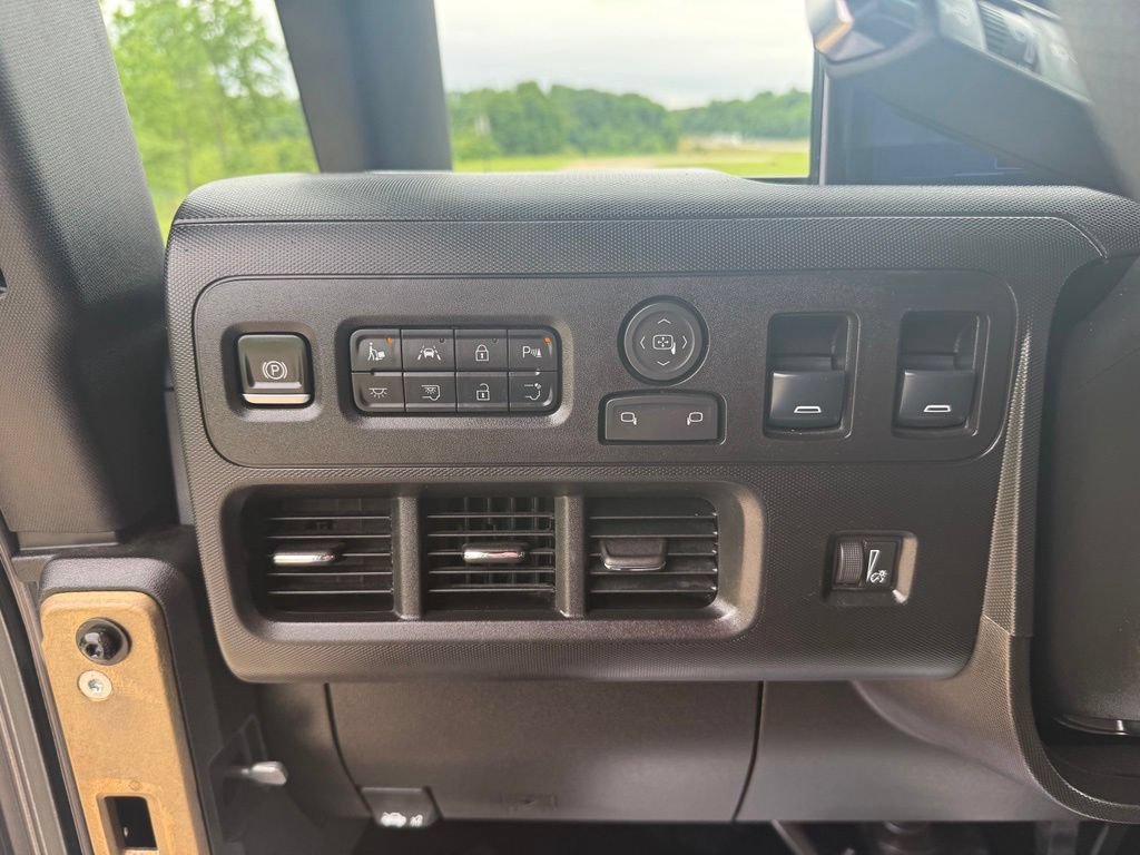 Used 2024 Chevrolet Brightdrop 600 w/ Commercial Equipment Package AWD/4WD image 14