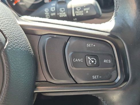 Used 2018 Jeep Wrangler Unlimited Sport S AWD/4WD image 23
