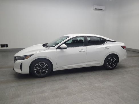 Used 2024 Nissan Sentra SV image 2