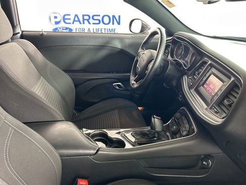 Used 2017 Dodge Challenger R/T image 43