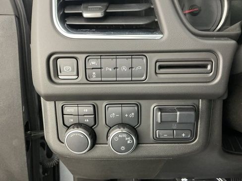 Used 2021 Chevrolet Tahoe LT w/ LT Signature Package image 25