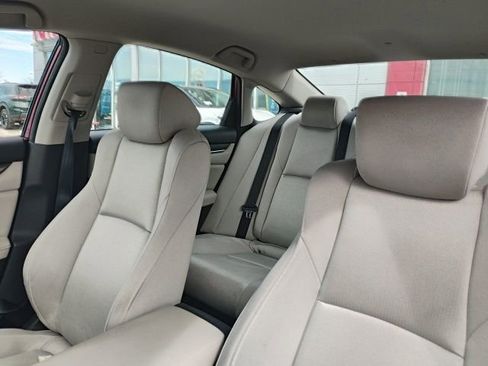 Used 2019 Honda Accord LX image 12