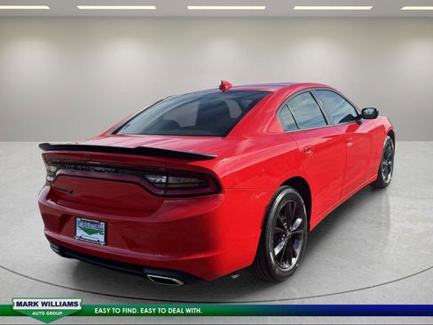 Used 2022 Dodge Charger SXT w/ Blacktop Package image 4