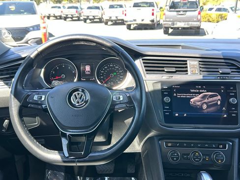 Used 2019 Volkswagen Tiguan SE AWD/4WD image 17